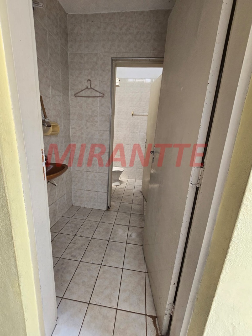 Comercial de 424m² em Água Fria