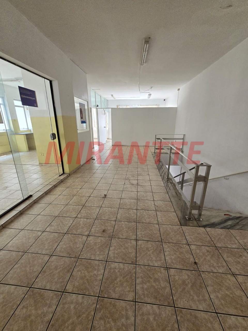 Comercial de 424m² em Água Fria