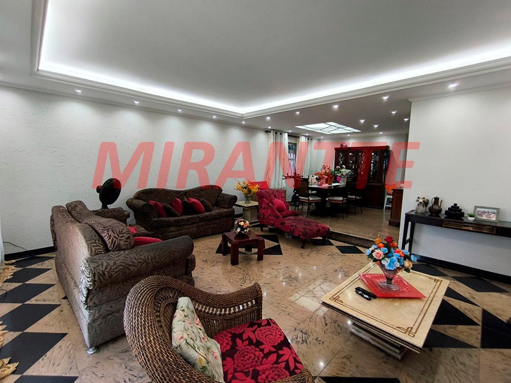 Casa terrea de 352m² com 4 quartos em Água Fria