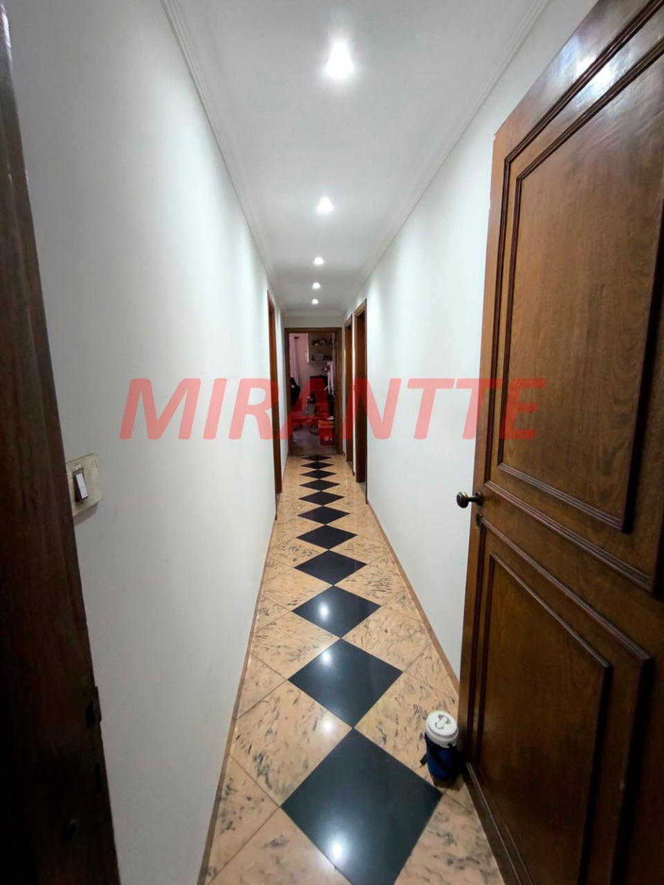 Casa terrea de 352m² com 4 quartos em Água Fria