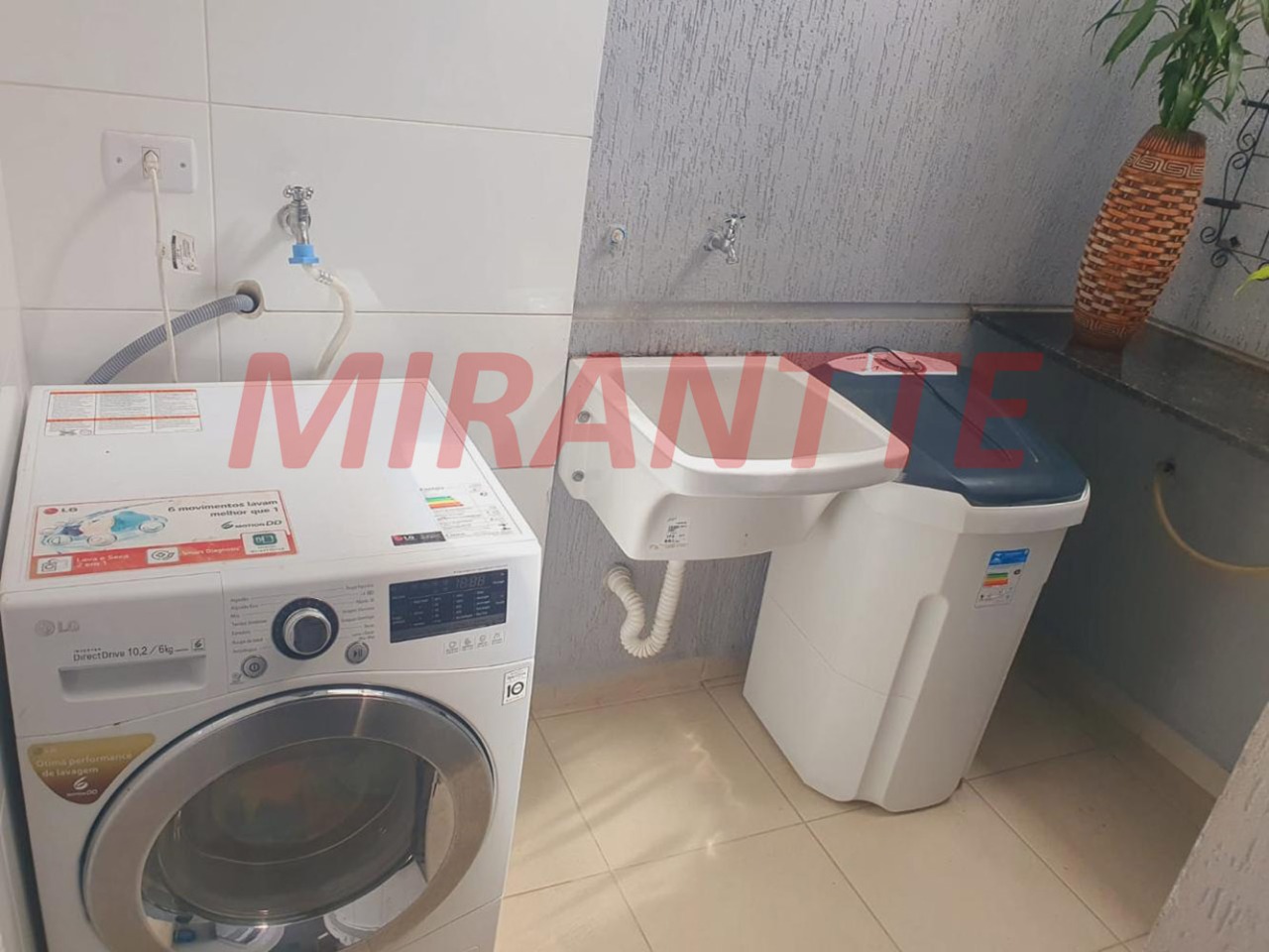Cond. fechado de 64m² com 2 quartos em Vila Nova Mazzei