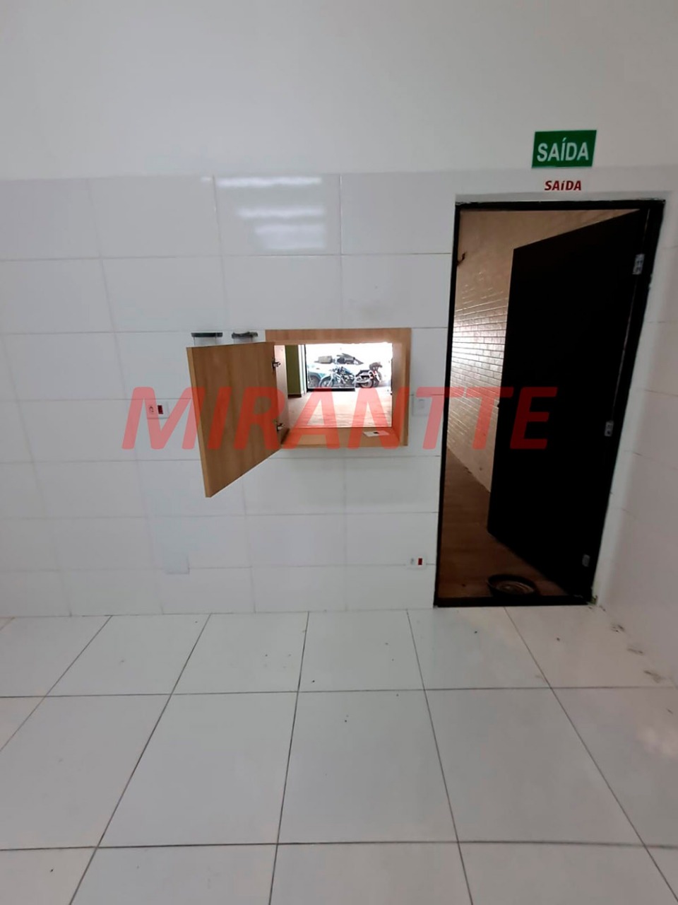 Comercial de 200m² em Santana
