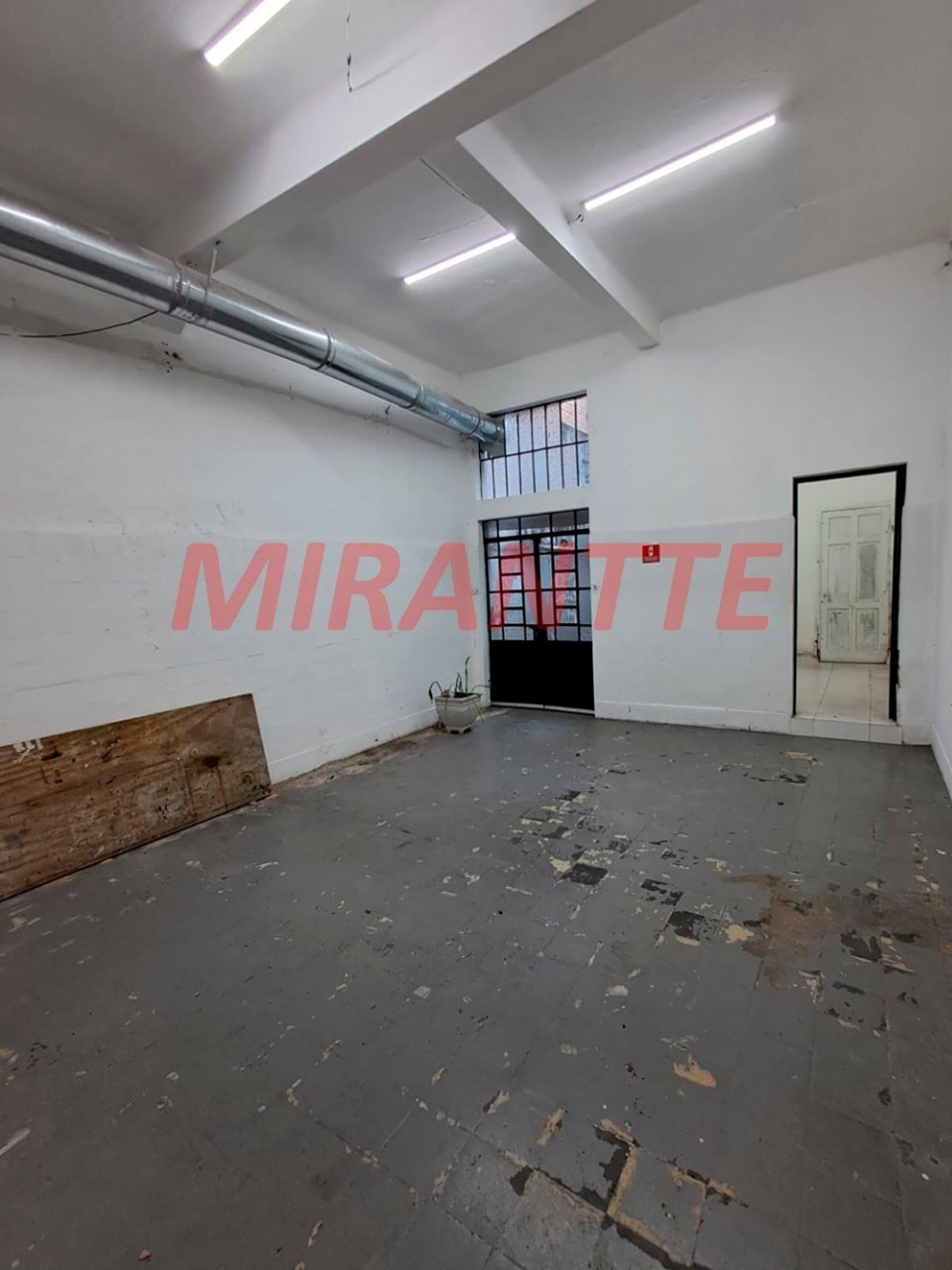 Comercial de 200m² em Santana