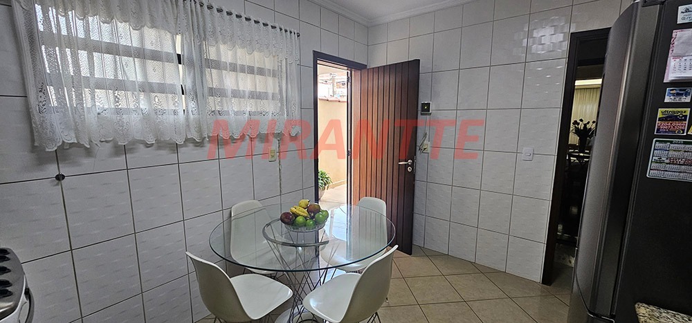 Sobrado de 120m² com 3 quartos em Tremembe