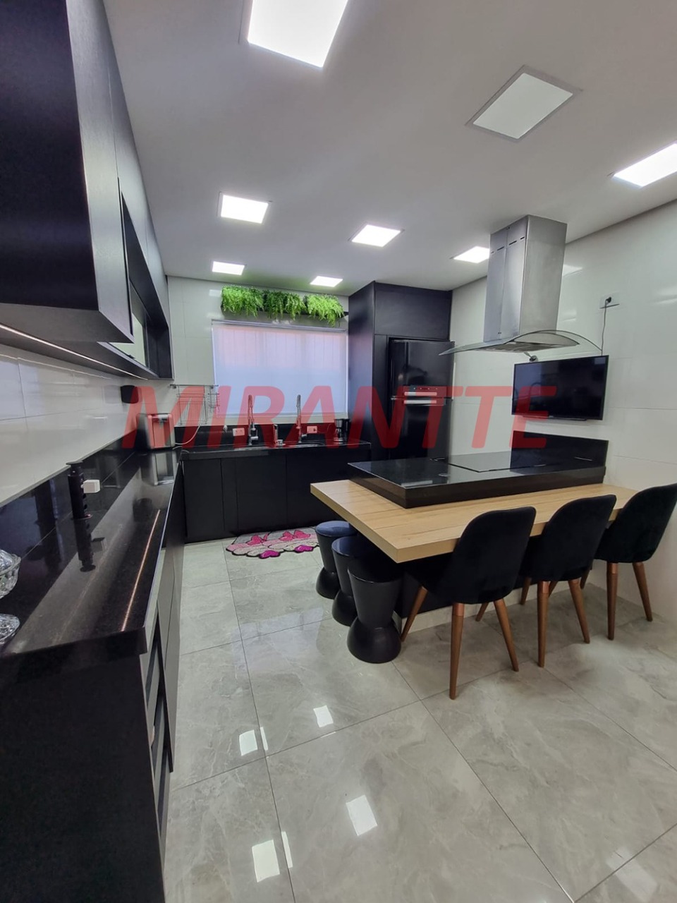 Sobrado de 180m² com 5 quartos em Vila Maria
