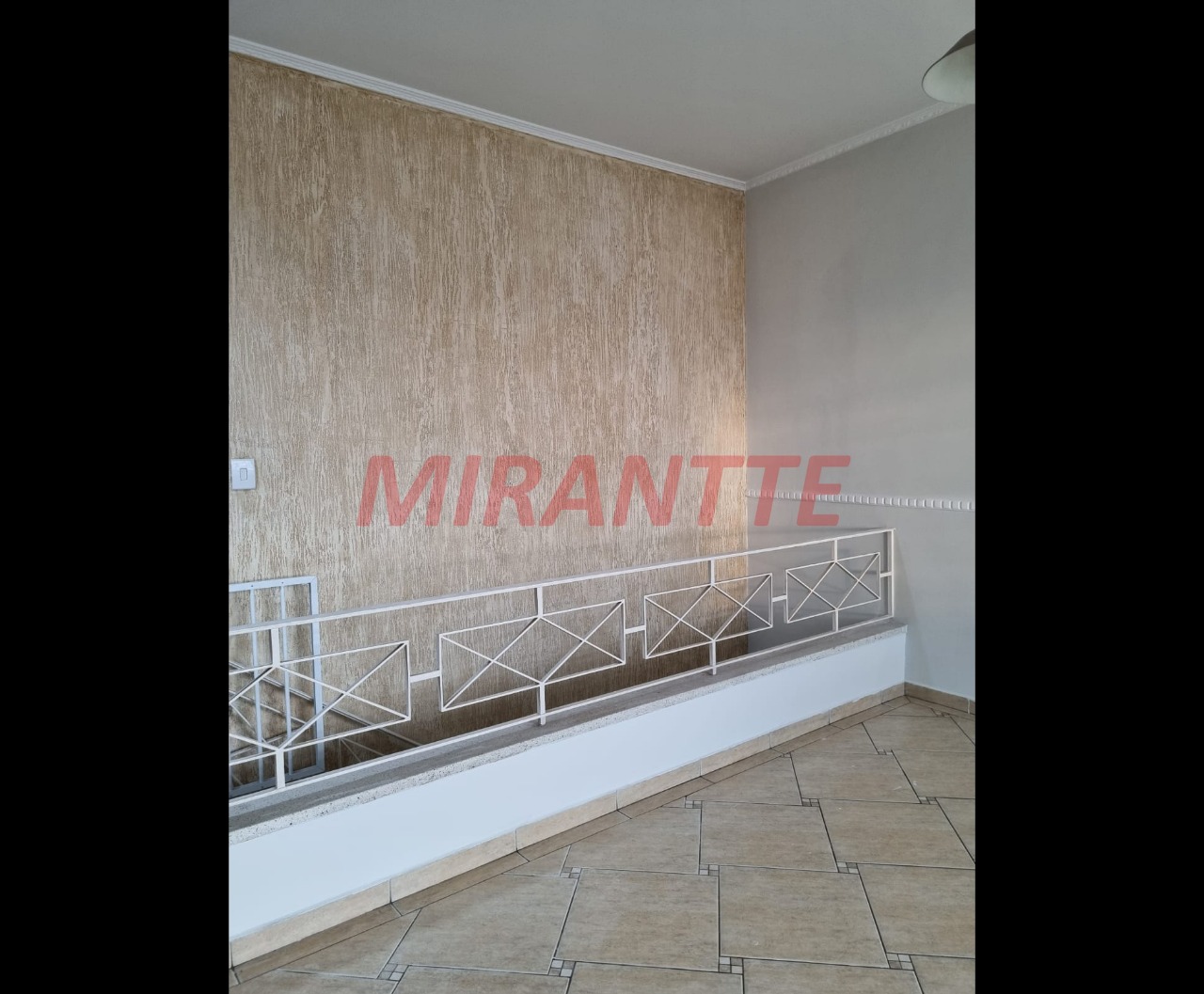 Sobrado de 279m² com 4 quartos em Vila Baruel