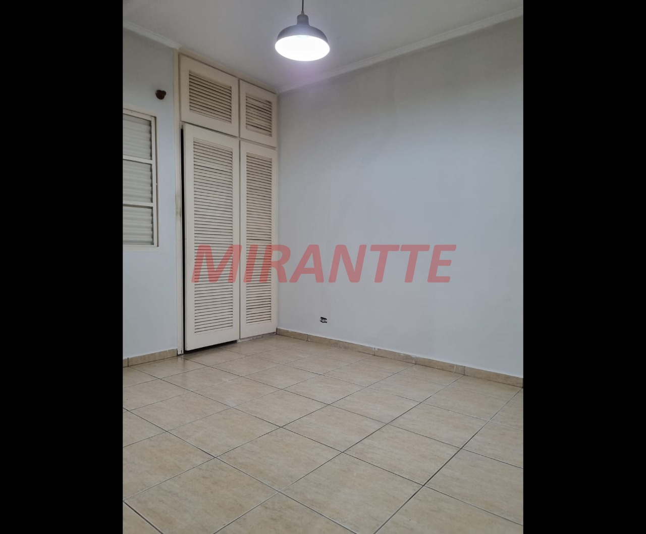 Sobrado de 279m² com 4 quartos em Vila Baruel