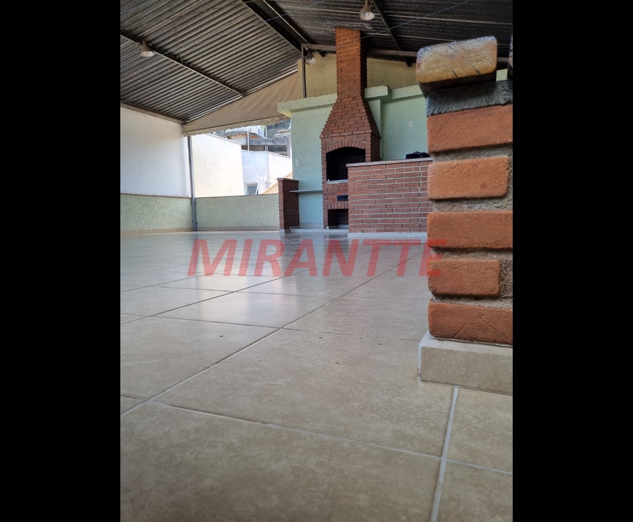 Sobrado de 279m² com 4 quartos em Vila Baruel