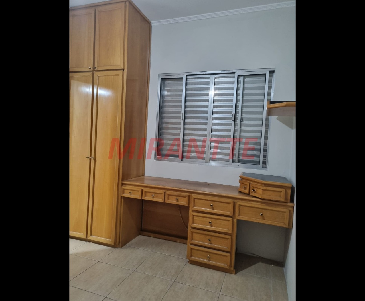 Sobrado de 279m² com 4 quartos em Vila Baruel