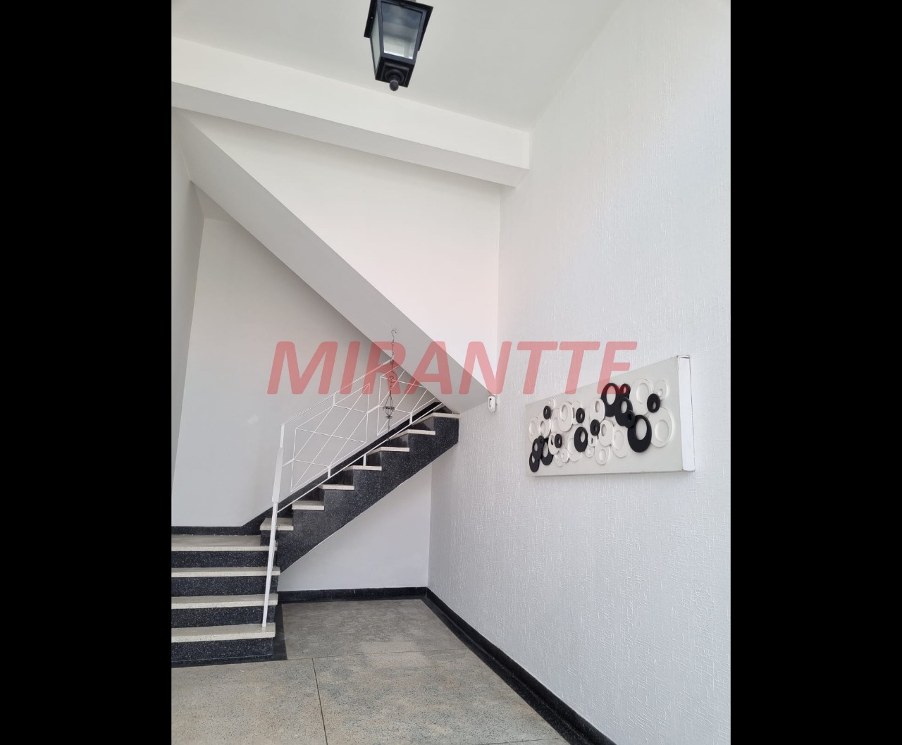 Sobrado de 279m² com 4 quartos em Vila Baruel