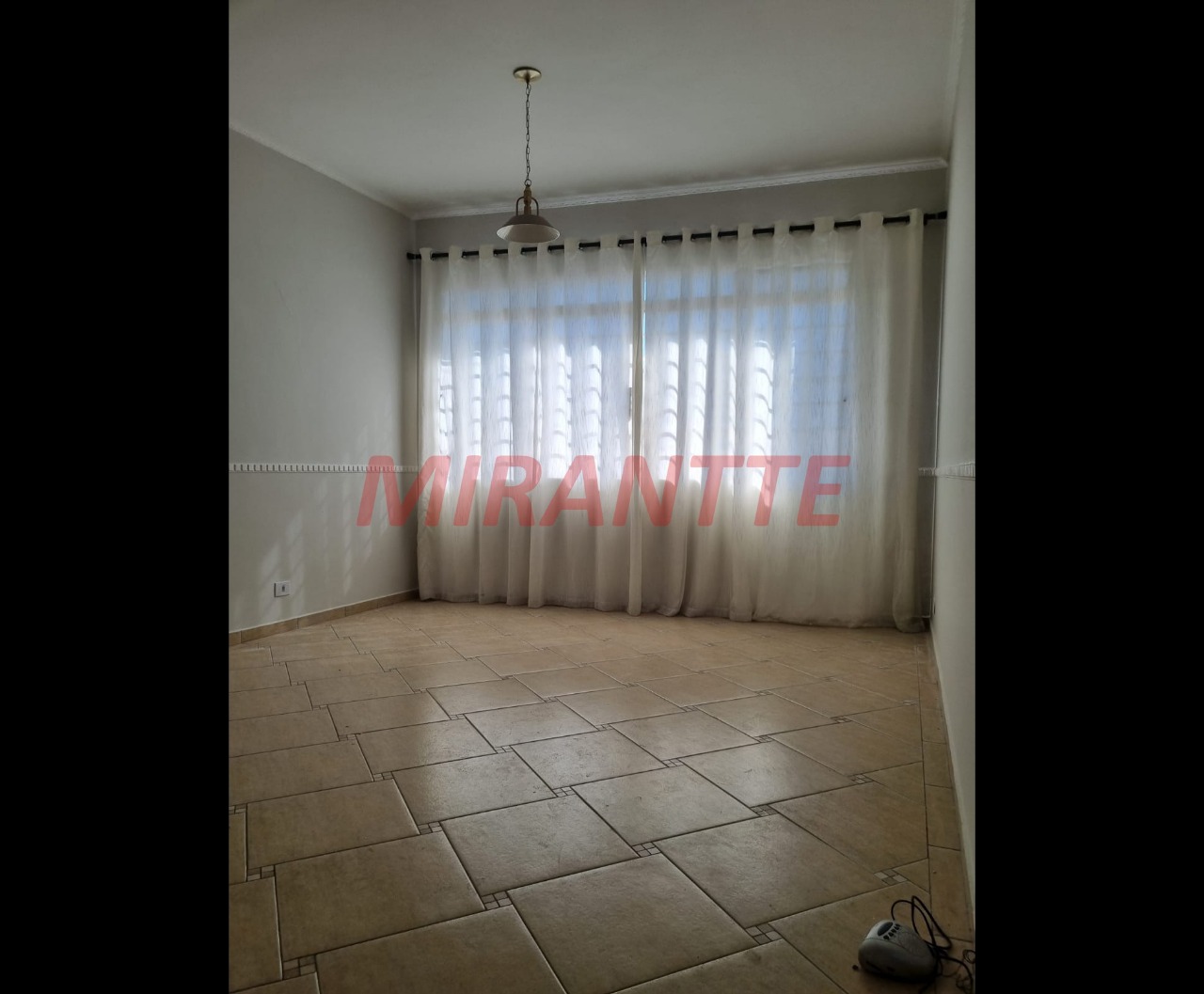 Sobrado de 279m² com 4 quartos em Vila Baruel