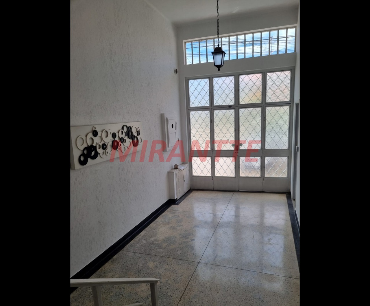 Sobrado de 279m² com 4 quartos em Vila Baruel
