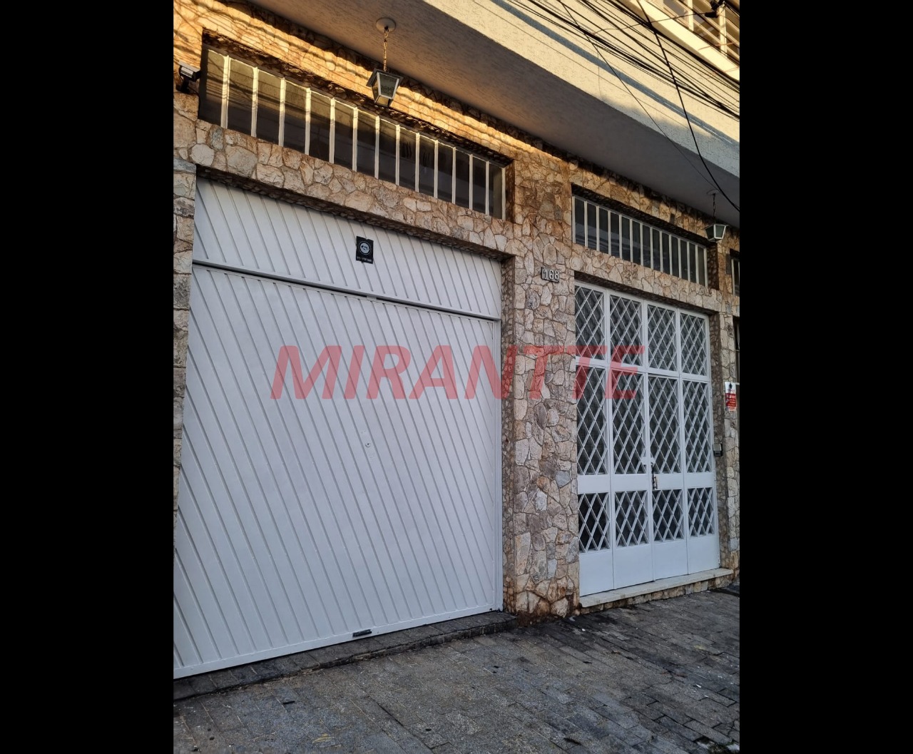 Sobrado de 279m² com 4 quartos em Vila Baruel