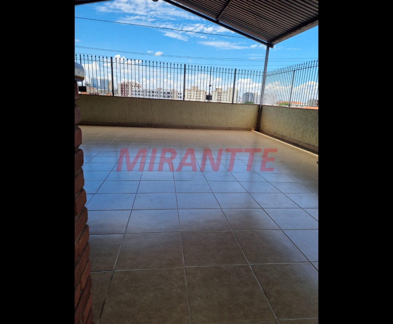 Sobrado de 279m² com 4 quartos em Vila Baruel