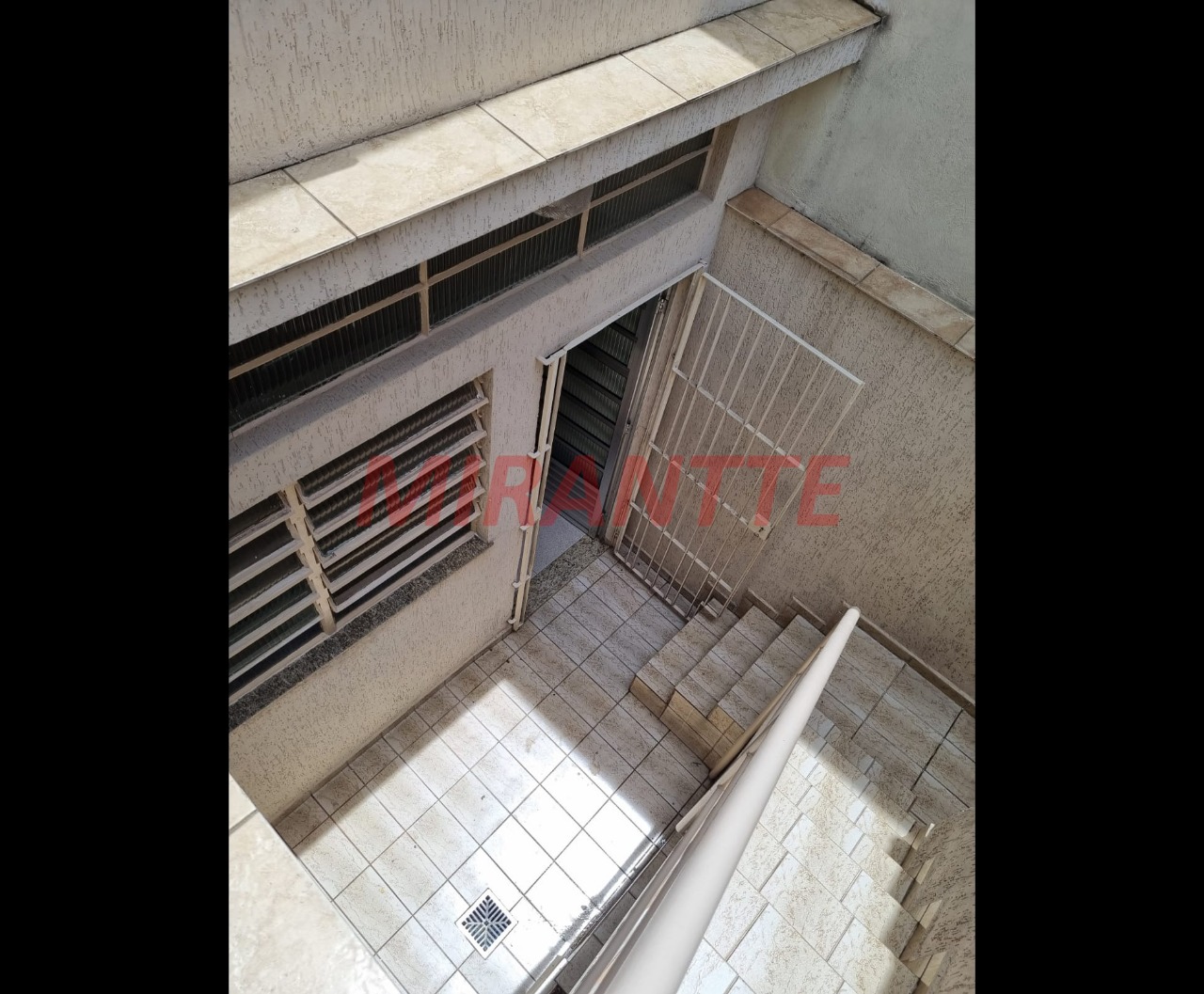Sobrado de 279m² com 4 quartos em Vila Baruel