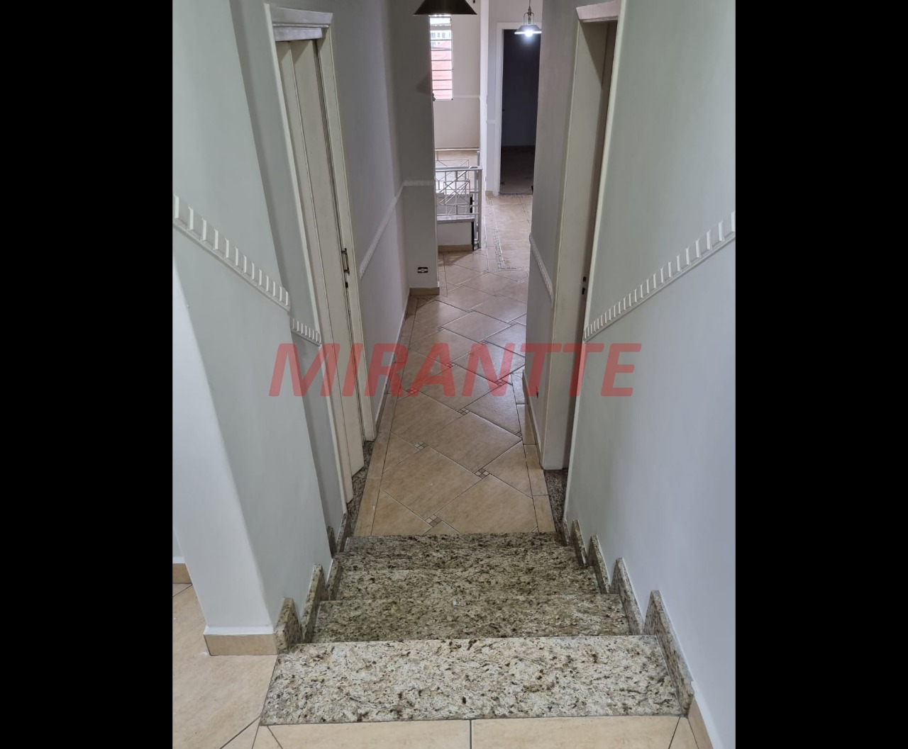 Sobrado de 279m² com 4 quartos em Vila Baruel