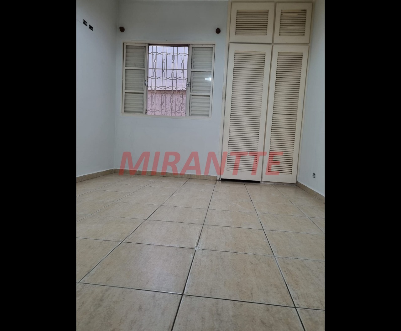 Sobrado de 279m² com 4 quartos em Vila Baruel