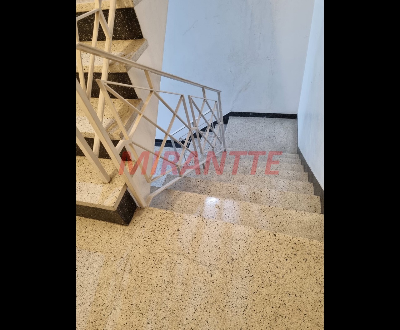 Sobrado de 279m² com 4 quartos em Vila Baruel