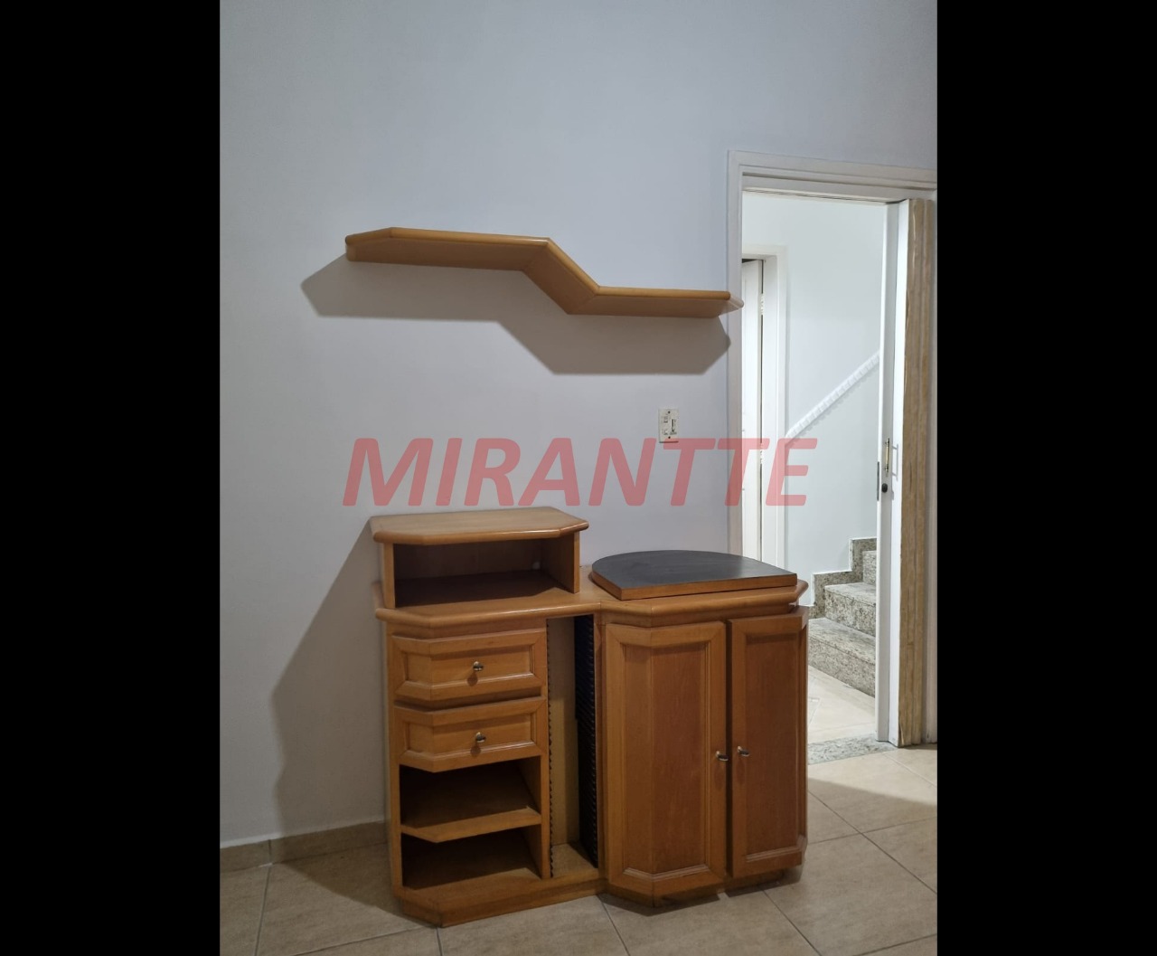 Sobrado de 279m² com 4 quartos em Vila Baruel
