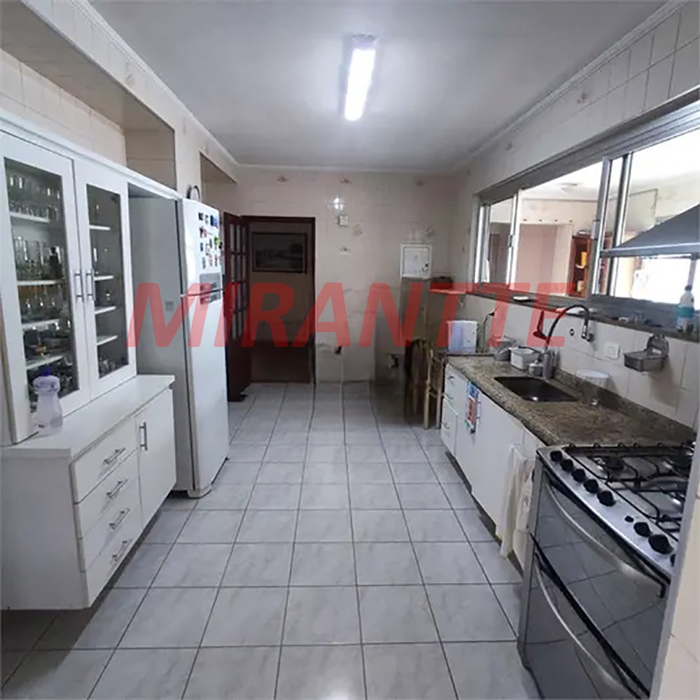 Apartamento de 210m² com 4 quartos em Santana