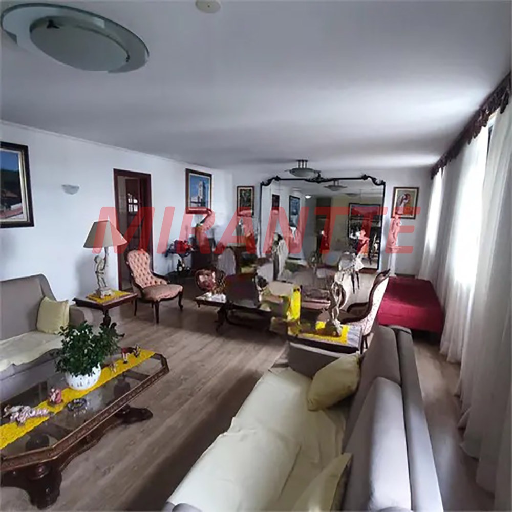 Apartamento de 210m² com 4 quartos em Santana