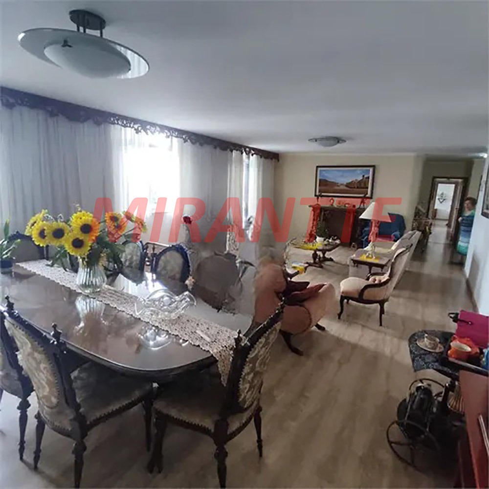 Apartamento de 210m² com 4 quartos em Santana