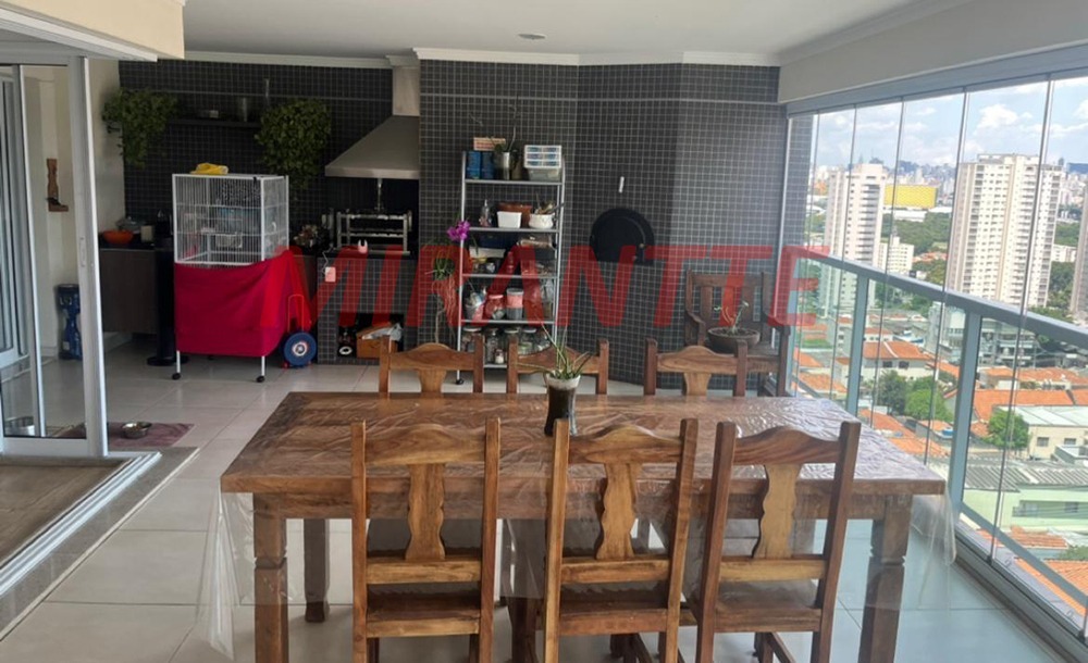 Apartamento de 222m² com 3 quartos em Santa Teresinha