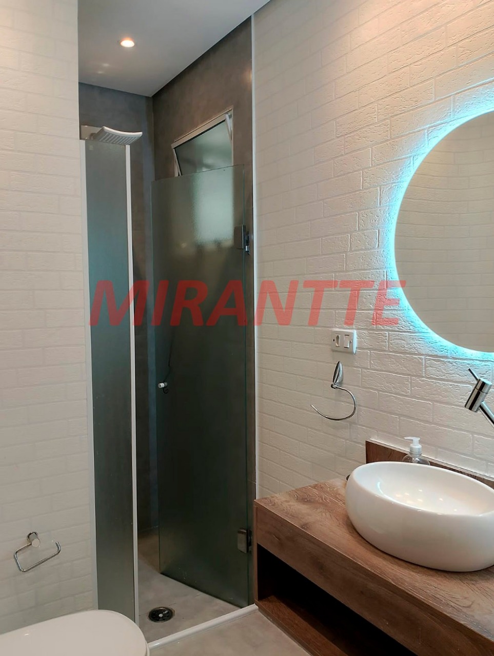 Sobrado de 813m² com 5 quartos em Jardim França