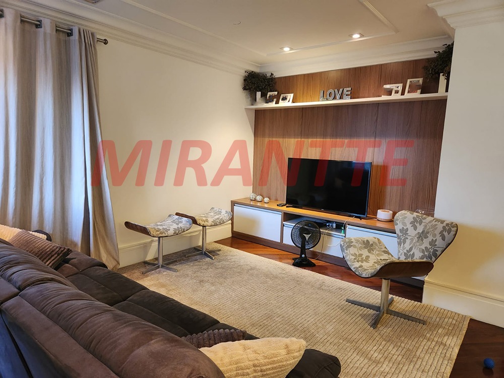 Apartamento de 160m² com 3 quartos em Água  Fria