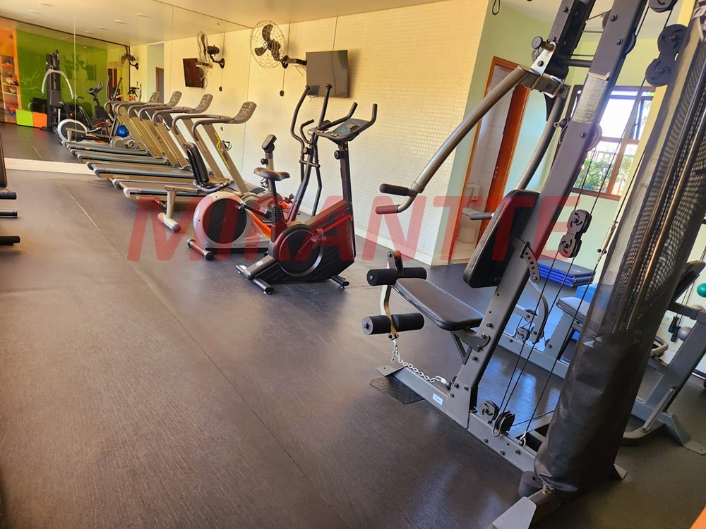 Apartamento de 160m² com 3 quartos em Água  Fria
