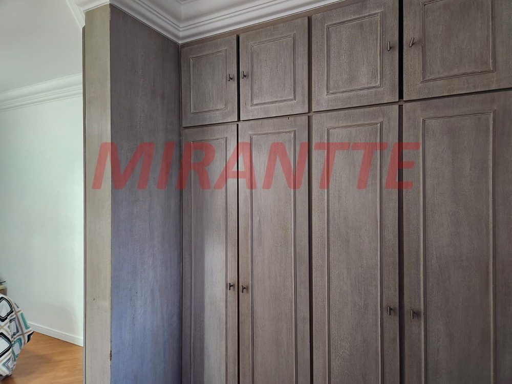 Apartamento de 160m² com 3 quartos em Água  Fria