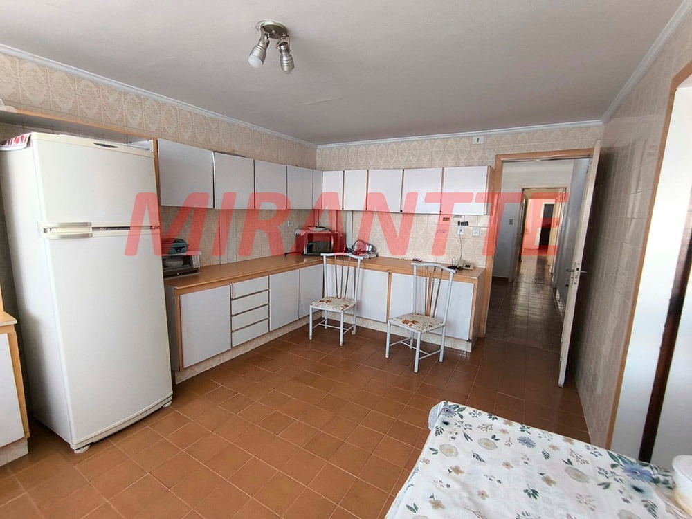 Casa terrea de 415m² com 4 quartos em Vila Mazzei