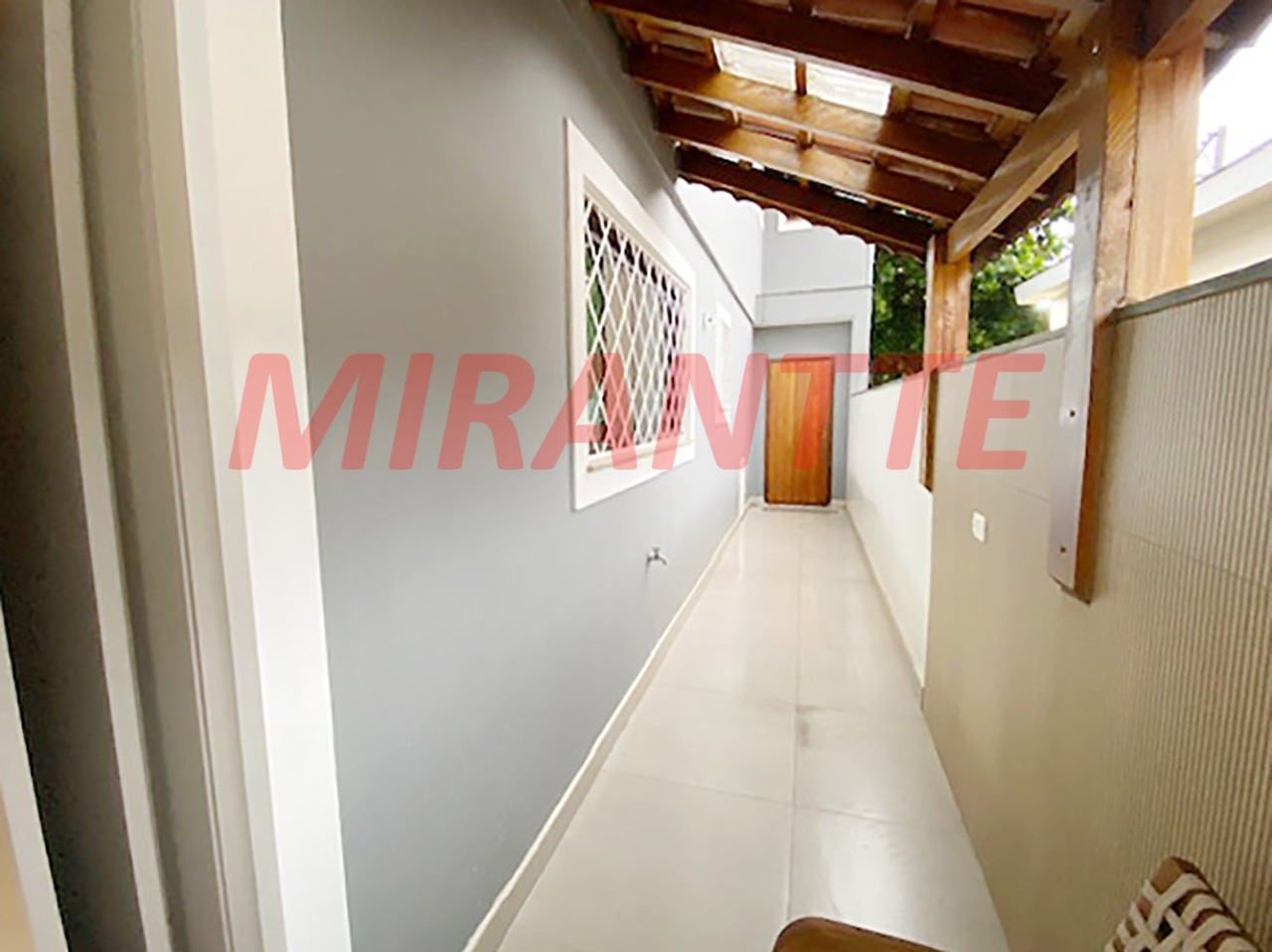 Sobrado de 200m² com 3 quartos em Vila Baruel