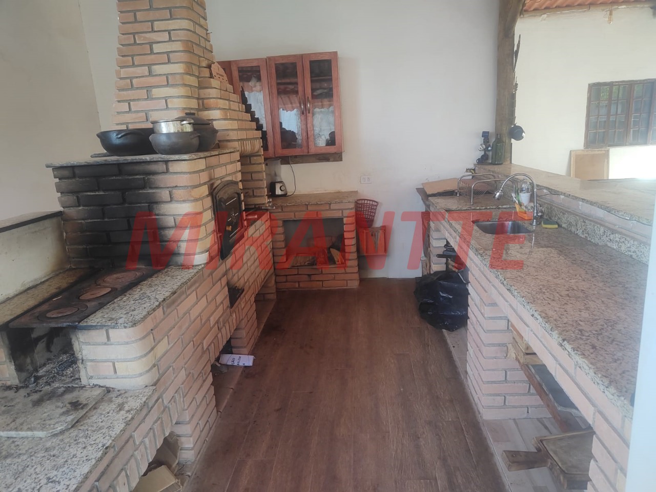 Sobrado de 500m² com 4 quartos em Caraguata