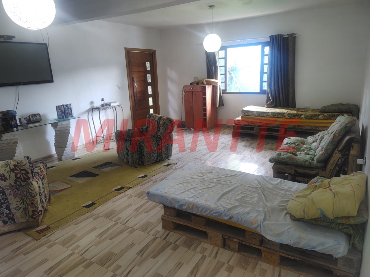 Sobrado de 500m² com 4 quartos em Caraguata