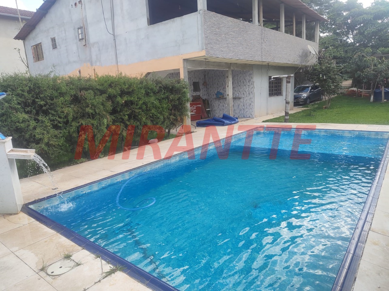 Sobrado de 500m² com 4 quartos em Caraguata