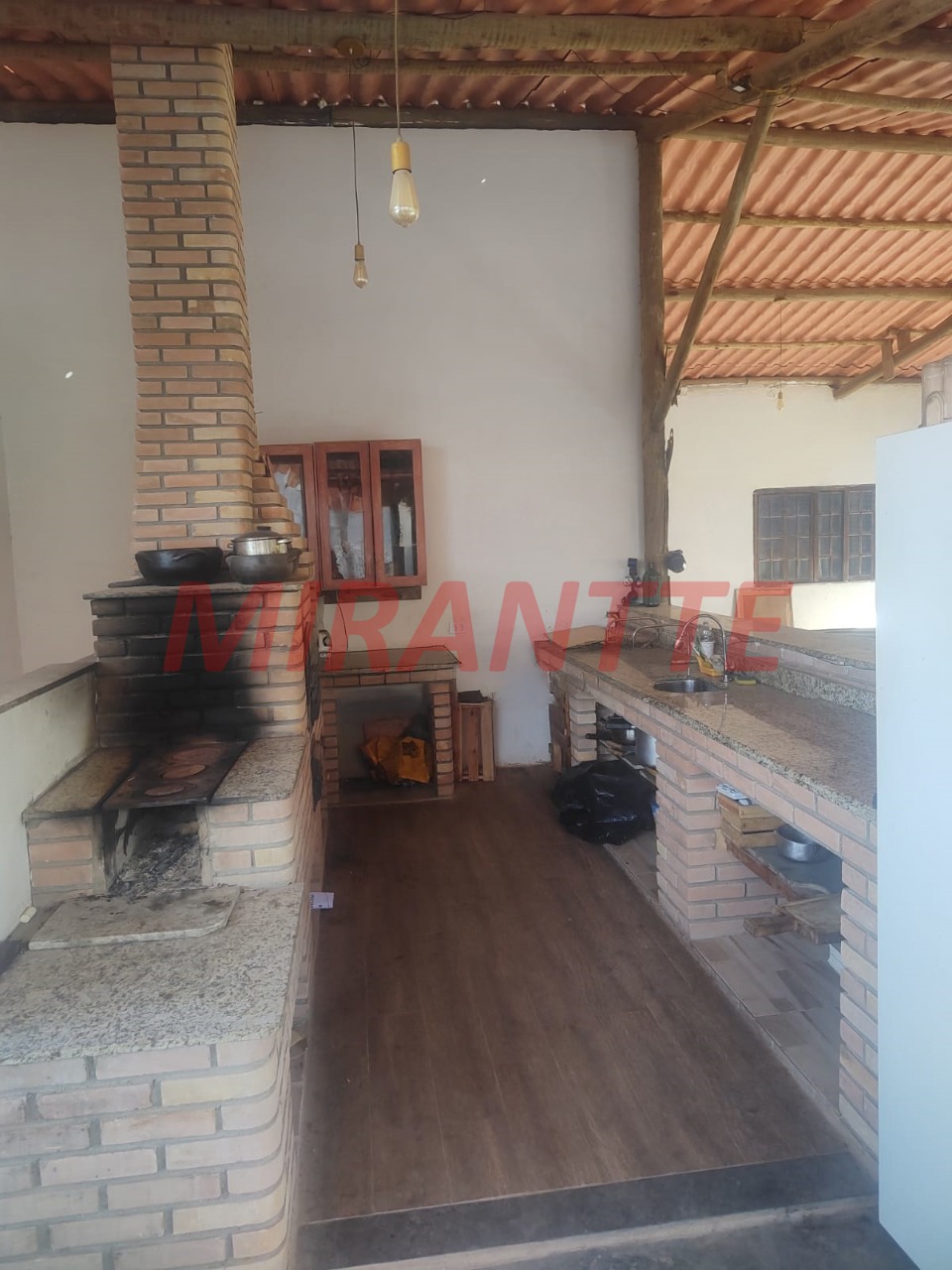 Sobrado de 500m² com 4 quartos em Caraguata