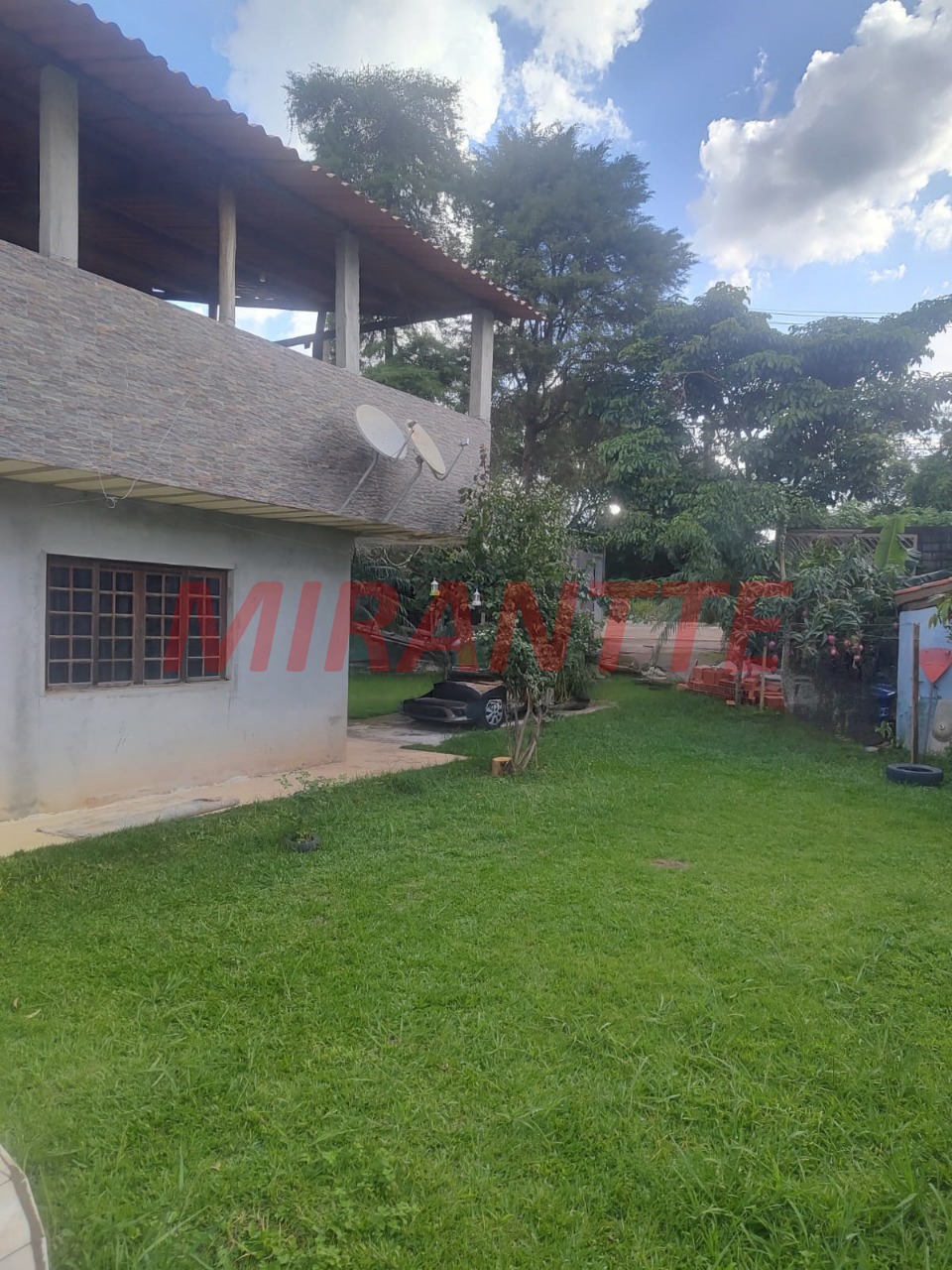 Sobrado de 500m² com 4 quartos em Caraguata