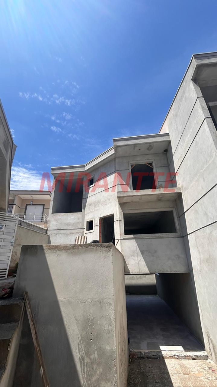 Sobrado de 200m² com 3 quartos em Vila Pedra Branca