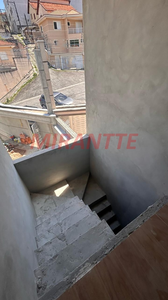 Sobrado de 200m² com 3 quartos em Vila Pedra Branca