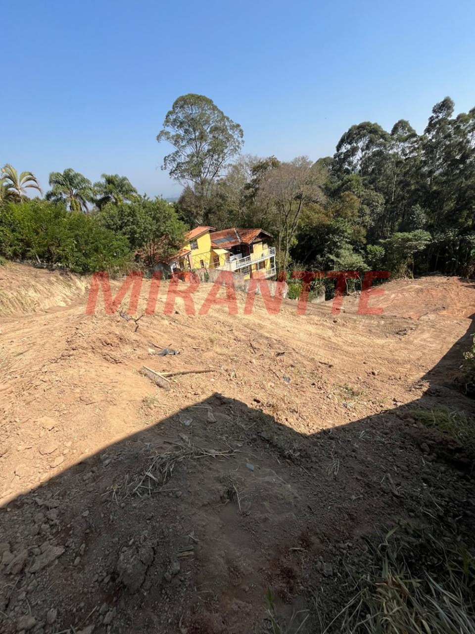 Terreno de 0m² em Alpes de Caieiras