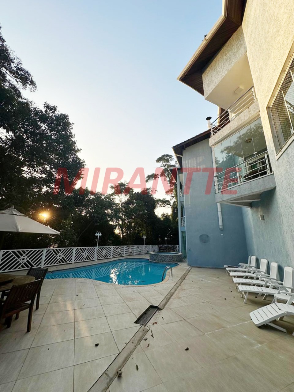 Sobrado de 600m² com 3 quartos em Roseira