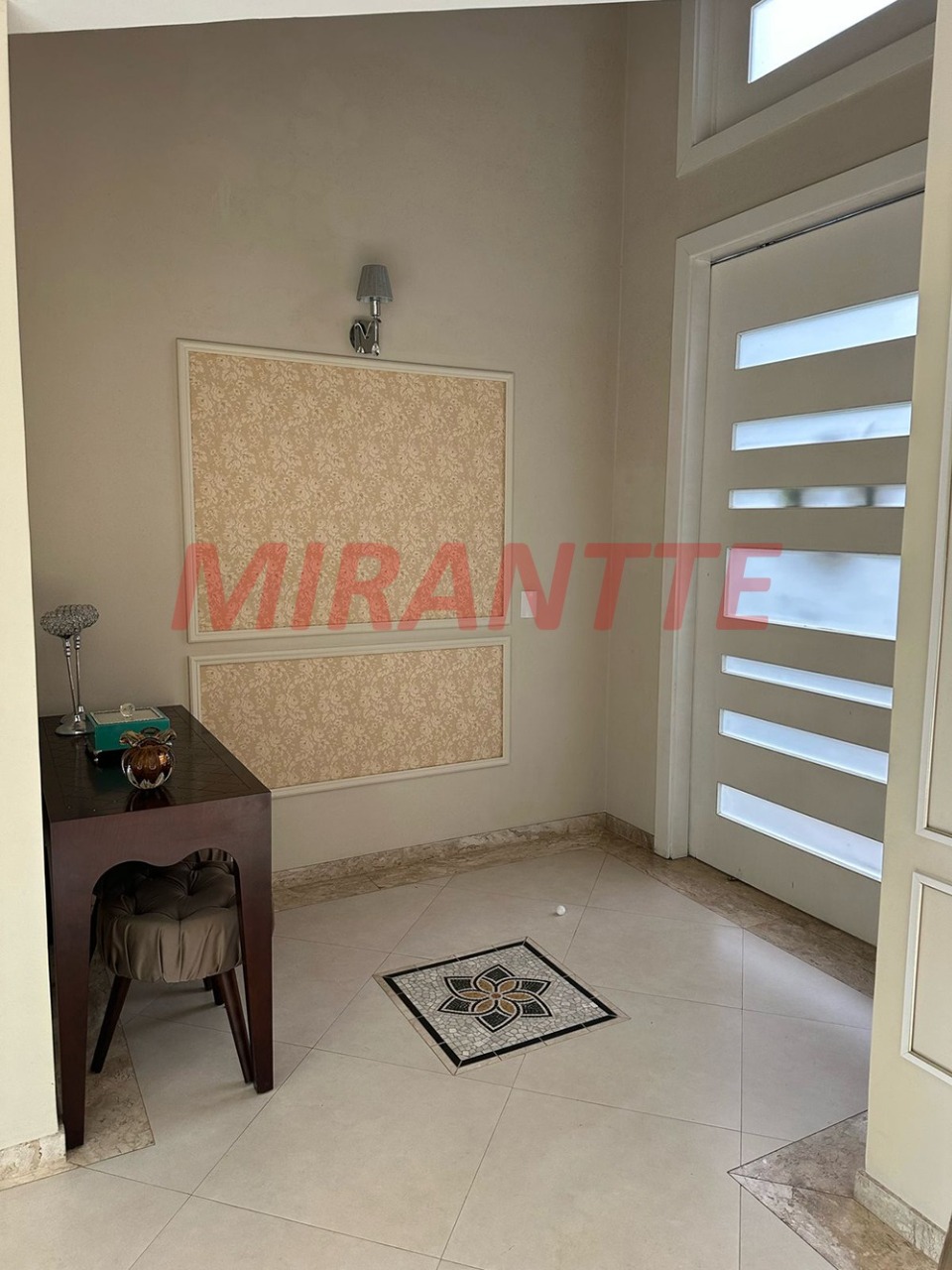Sobrado de 600m² com 3 quartos em Roseira
