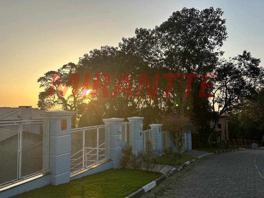 Sobrado de 600m² com 3 quartos em Roseira