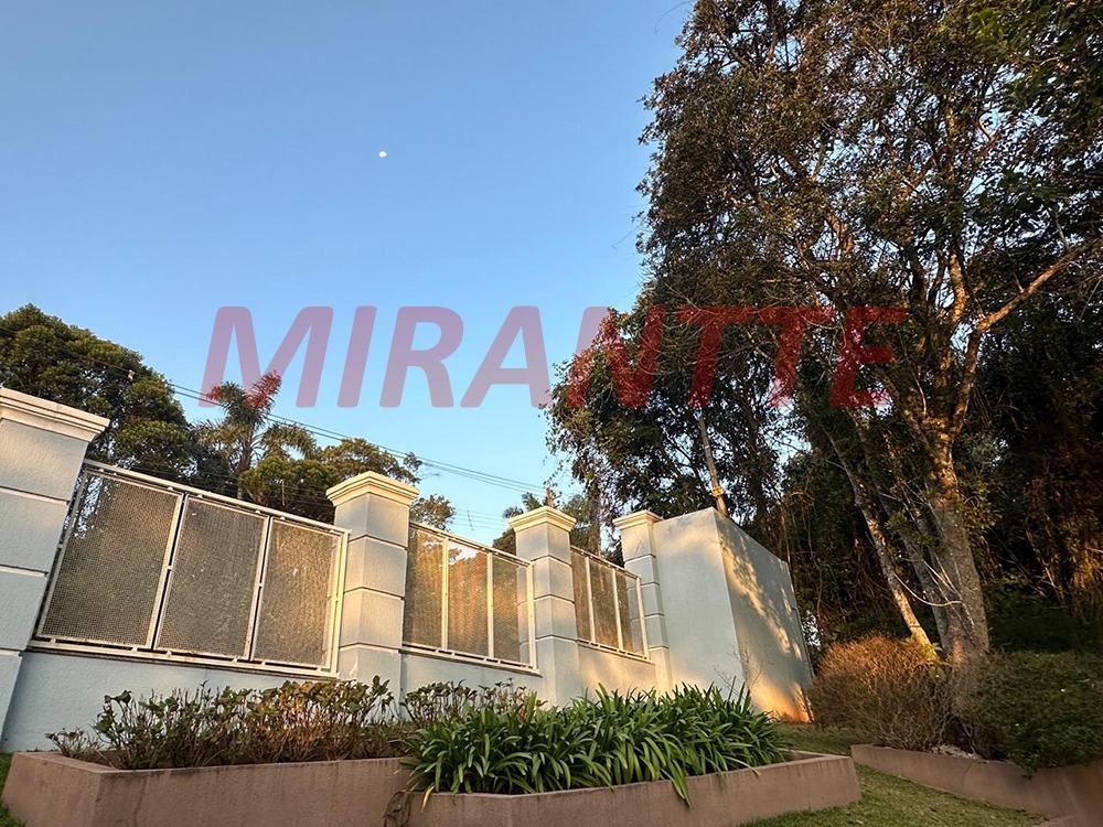 Sobrado de 600m² com 3 quartos em Roseira