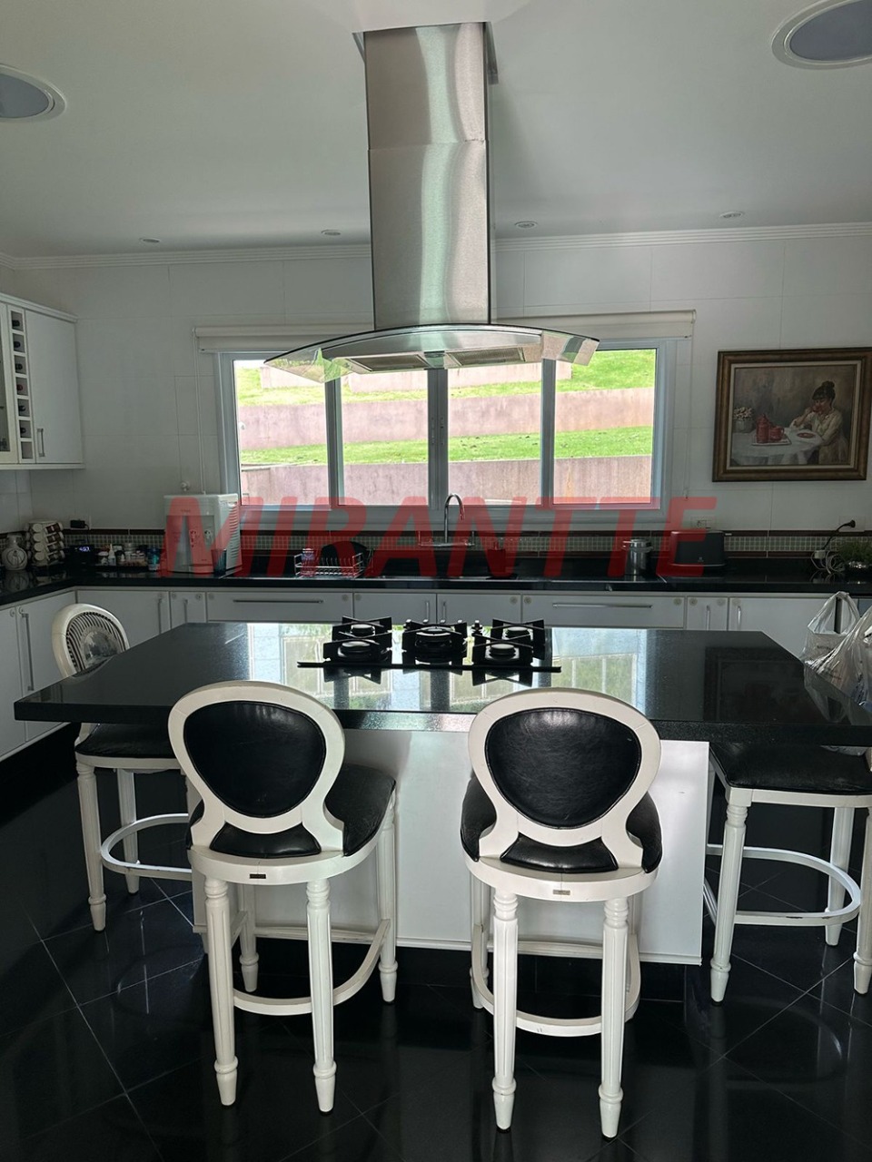 Sobrado de 600m² com 3 quartos em Roseira