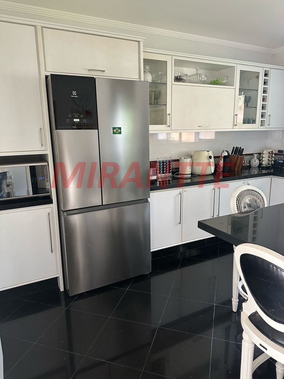 Sobrado de 600m² com 3 quartos em Roseira