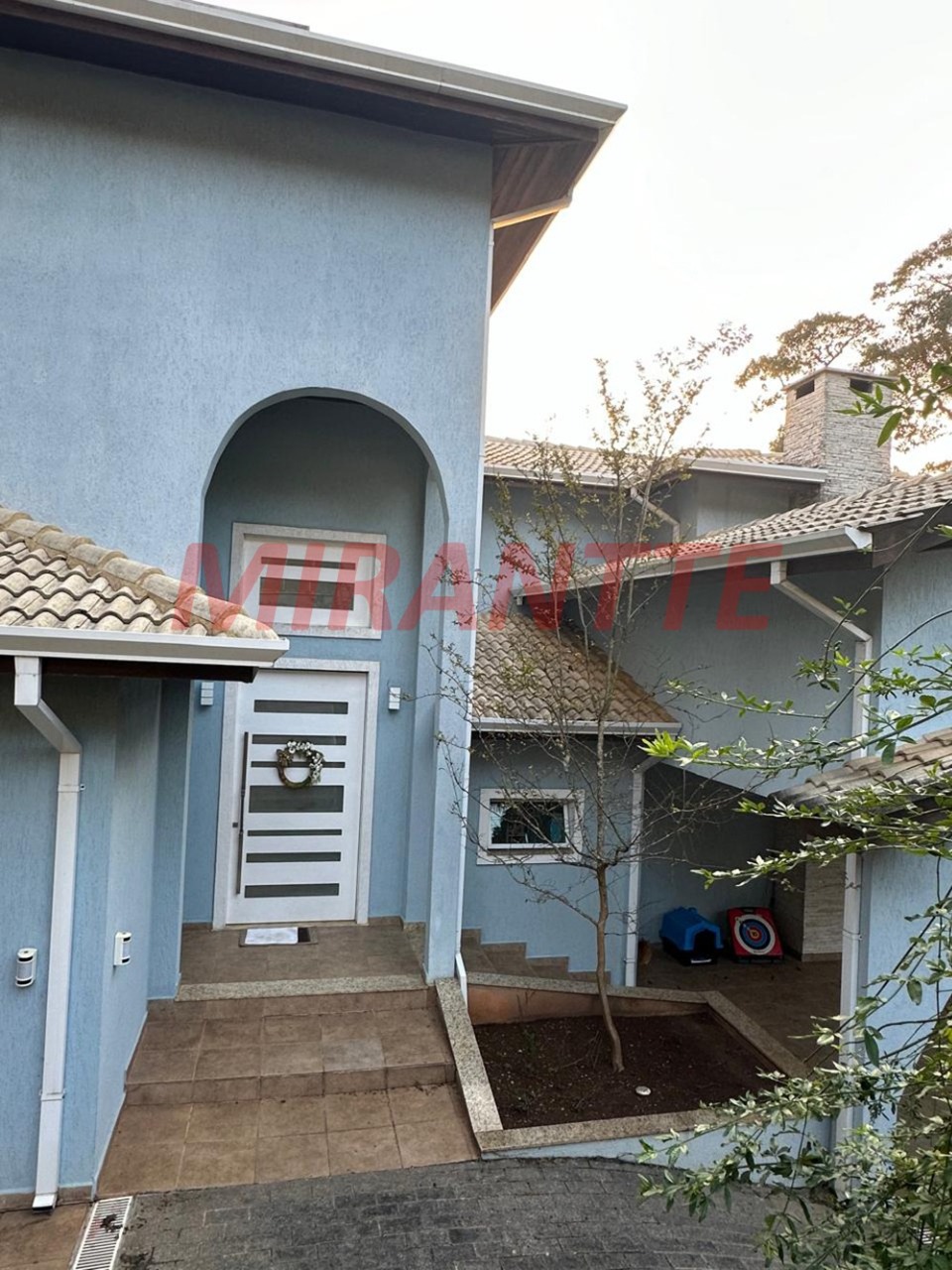 Sobrado de 600m² com 3 quartos em Roseira