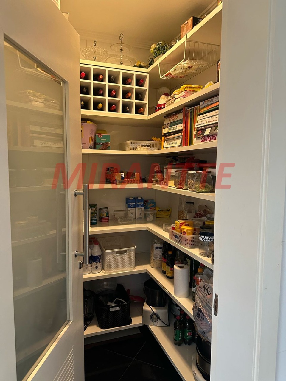 Sobrado de 600m² com 3 quartos em Roseira