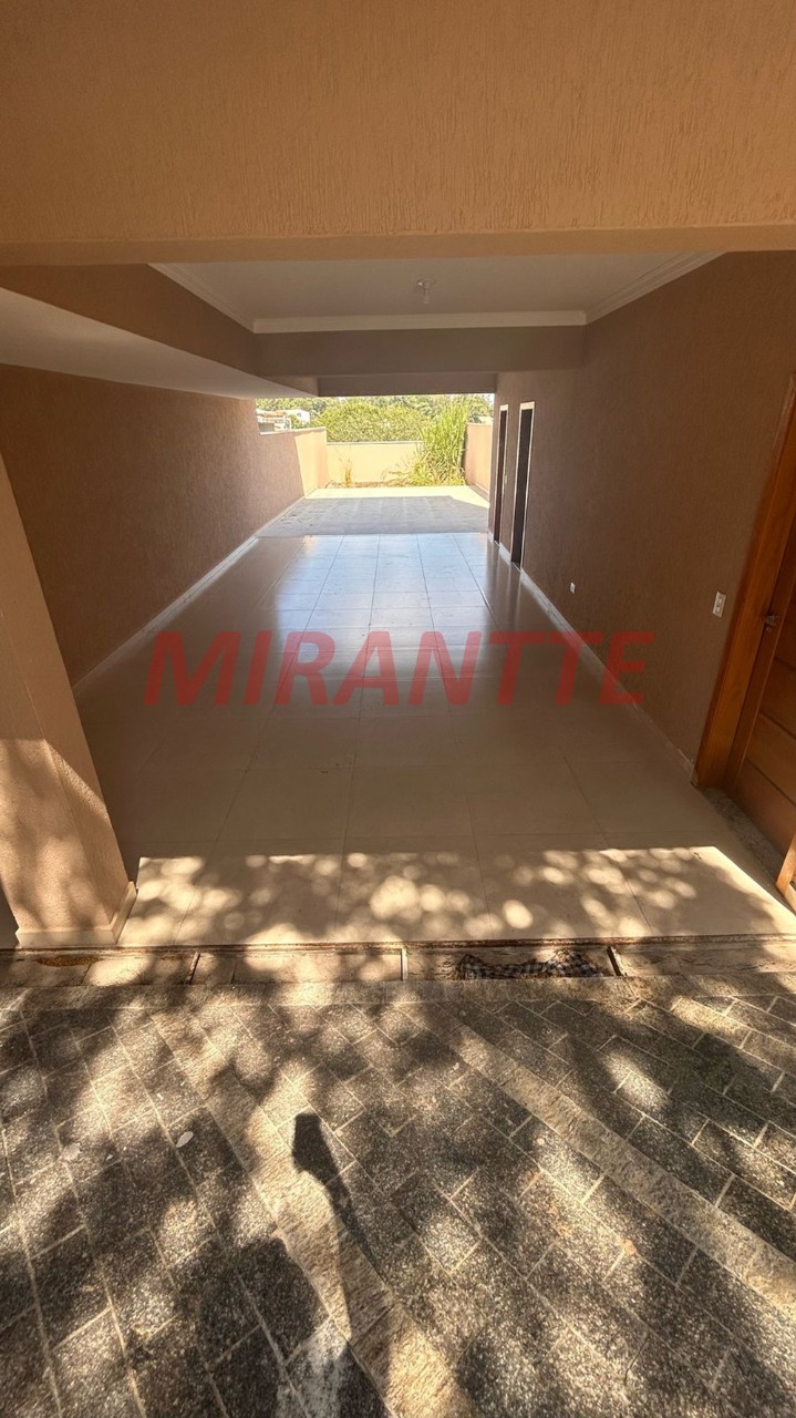 Sobrado de 177m² com 3 quartos em Vila Pedra Branca